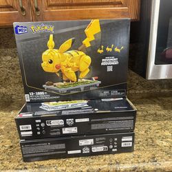 Motion Pikachu Lego set 1095 pieces