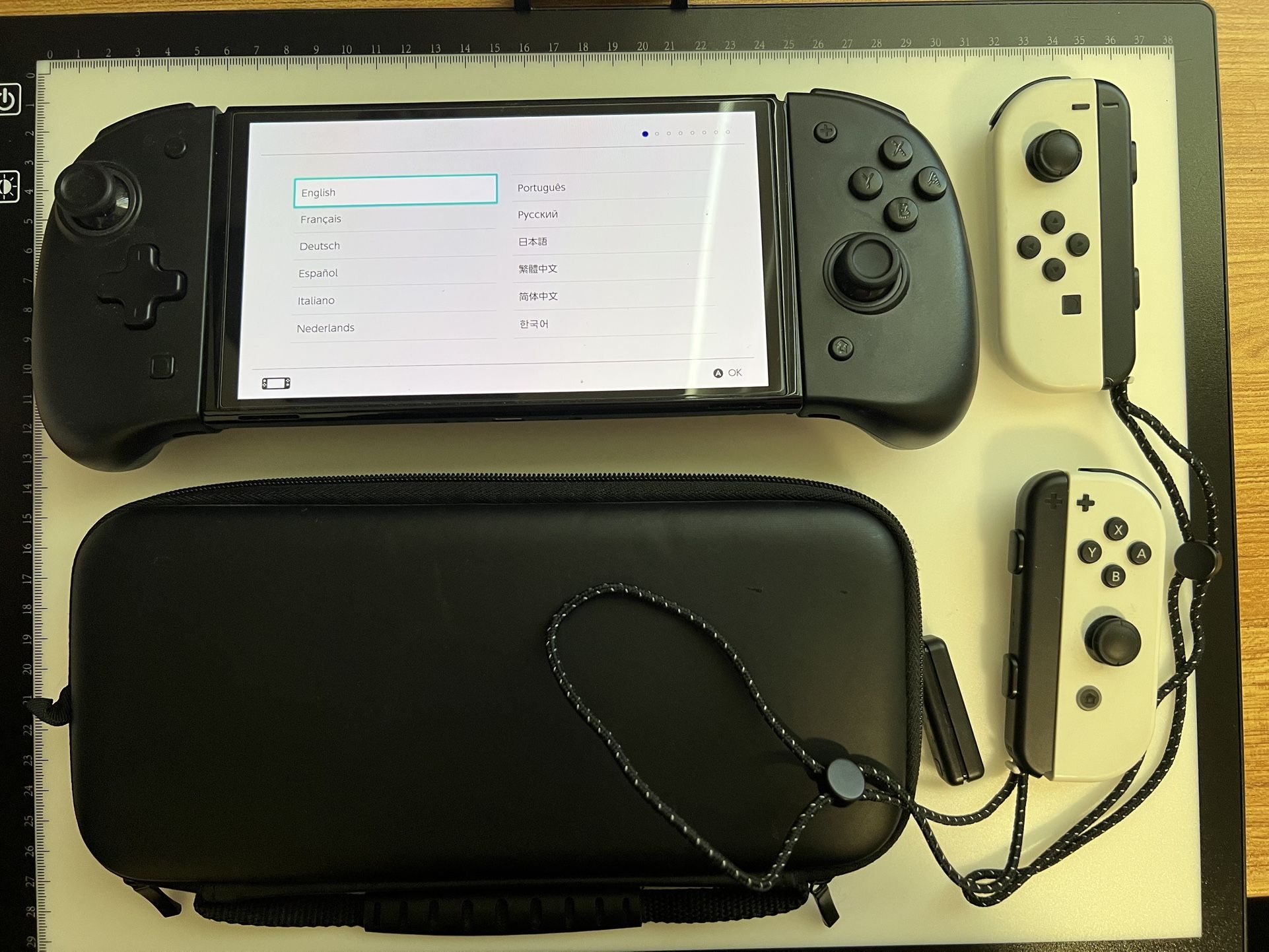 Switch OLED with Controllers