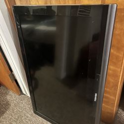 32 Inch TV