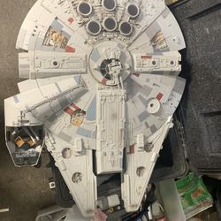 Star Wars Millennium Falcon for Sale in Indianapolis IN OfferUp