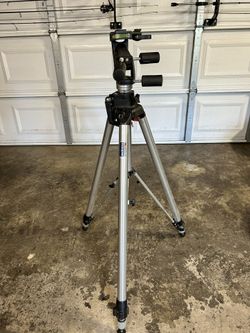Manfrotto 3051 Tripod