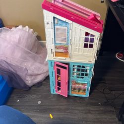 Barbie Foldaway Dream house 