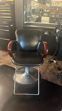 Hydraulic styling chairs