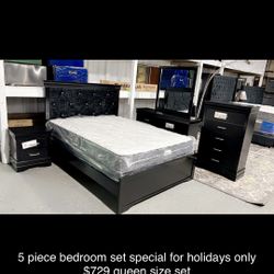 BRAND NEW QUEEN BED SET $699