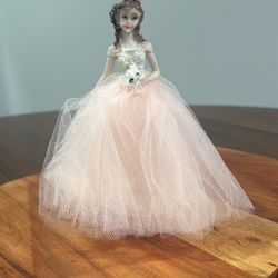 Quinceañera  W Bouquet For Cake