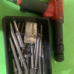 Snap On Air Hammer And Accessories 