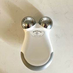 Nuface Mini Classic with Charger 