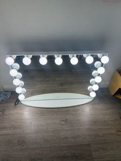 IMPRESSIONS Vanity Mirror!!