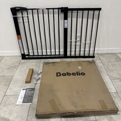 Extra Wide Pet Gate / Baby Gate - Fits Openings 29” - 48”