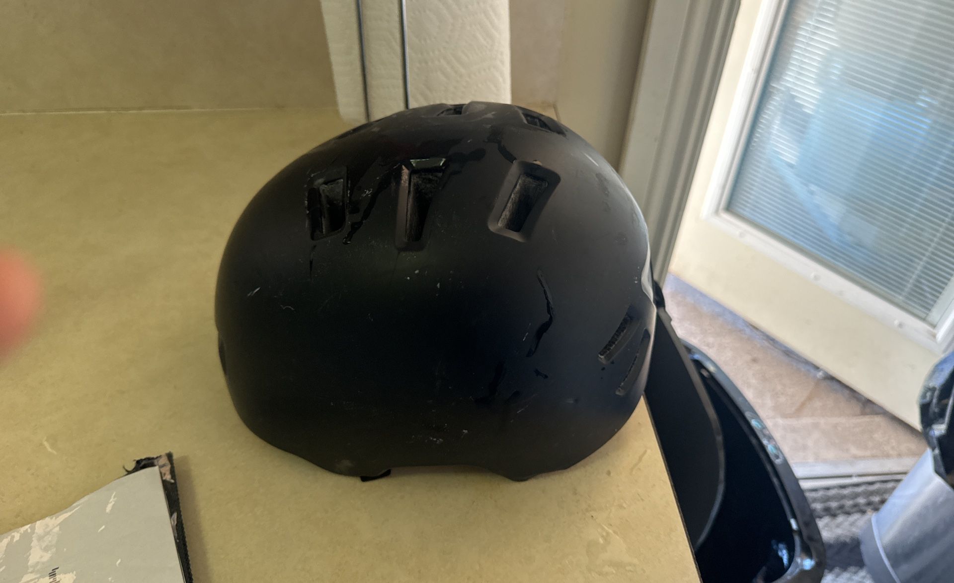 Zefal Pro Sport Youth Bike Helmet (Ages 8+) - 22 airflow vent - Black Color New