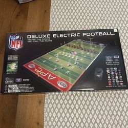 NFL Deluxe Electric Football Game 