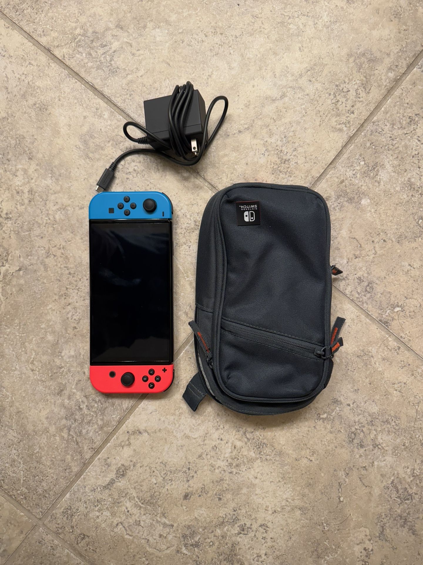Nintendo switch OLED Case And Charger Great Condition