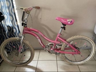 Girls Next 20” Bike