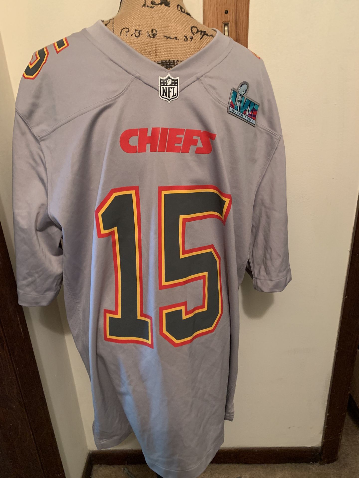Nike Men's Patrick Mahomes Gray Kansas City Chiefs Super Bowl LVII Patch