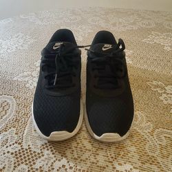 Size 7.5 Nike Women's Running Shoes