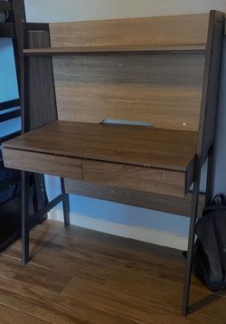 Desktop Furniture 👉$40 Firm!👈