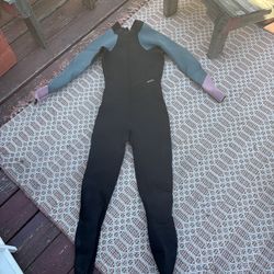 Women's wetsuit