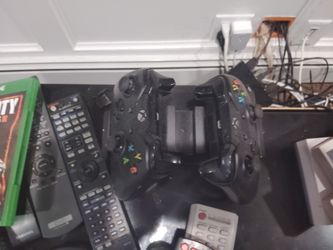 Xbox One Used A Handful Of Times Includes 7 Games In Photo BEST OFFER TAKES IT!!!!