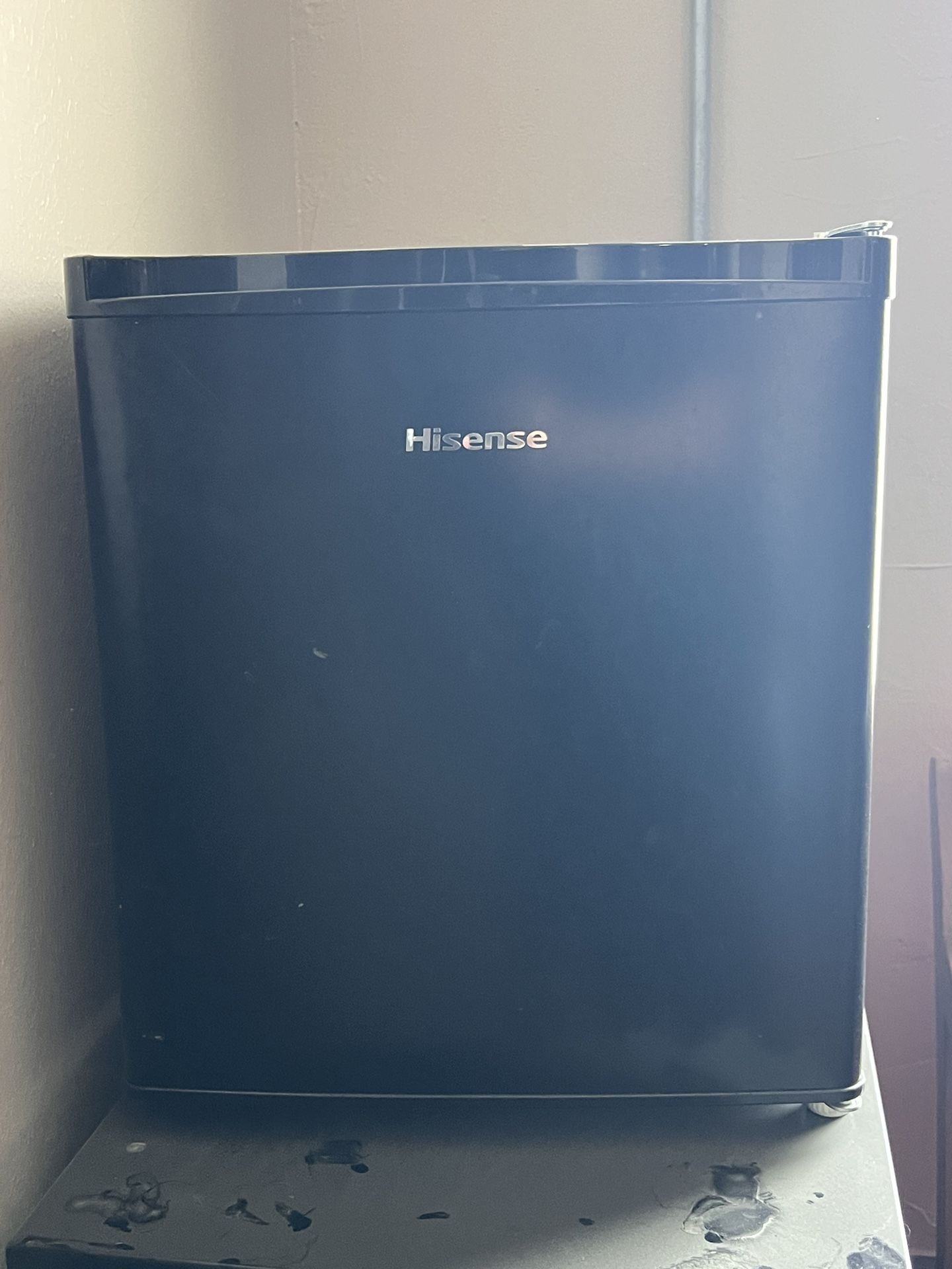 Hisense Mini Refrigerator and Freezer For Sale