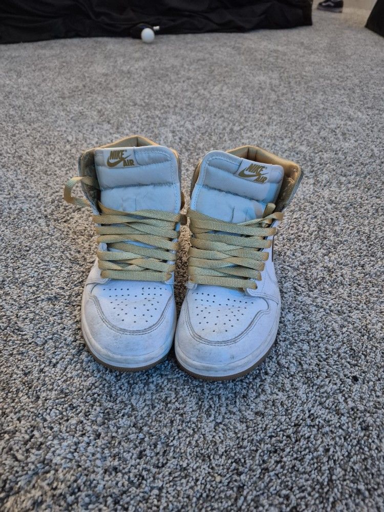 Air Jordan 1 Retro High Og Whit And Gold