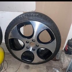 Full Set Of 18” vw gti 5x112 good tires some scratches