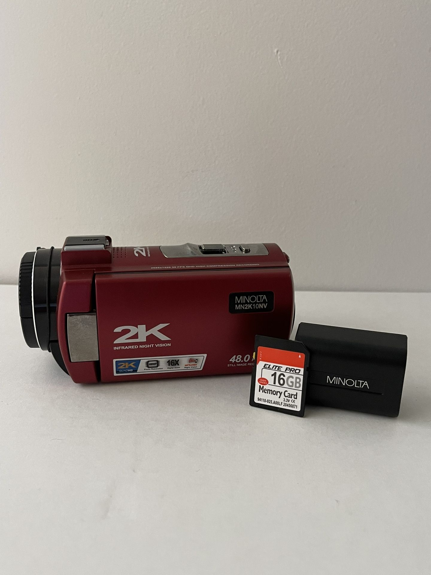 Minolta MN2k10NV W/infared Night Vision Camera /Recorder.