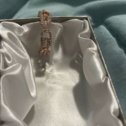 Austrian Crystal Paper Clip Hoop Earrings In Rose stone