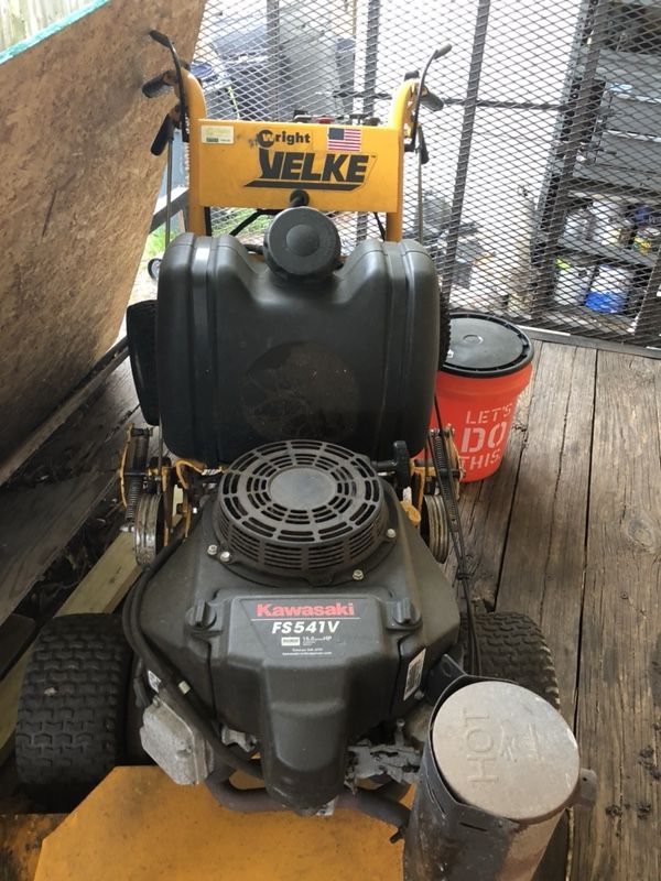 Wright walk behind lawn mower with sulky