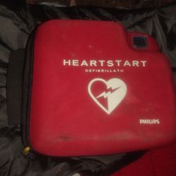 Defibrillator 
