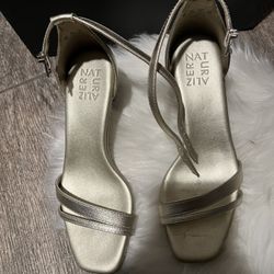 Bonitos Zapatos Color Oro Y Unpar Plata Perfectos Para Fiestas 