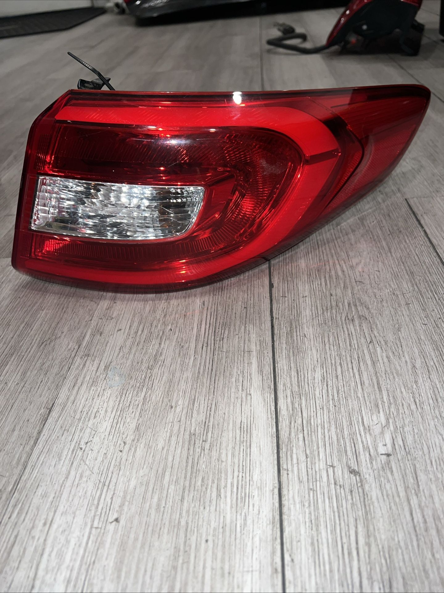 2015 2016 2017 HYUNDAI SONATA PASSENGER RH QUARTER TAIL LIGHT OEM #0756