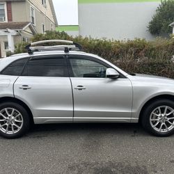 2011 Audi Q5 $8000 Or B/o