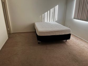 Full size bed