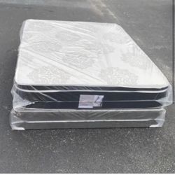 NEW Mattress Queen Size Pillowtop With Box Spring // Offer  🚚