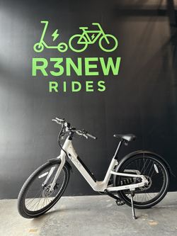 OKAI - Stride Electric Bike w/ 40 Miles Max Operating Range and 25 mph Max Speed - (Step Through)