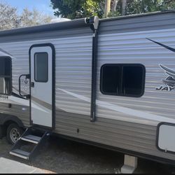 2021 Jayco Jay Flight SLX 8 224BH - Family Ready, Clean & Loaded!