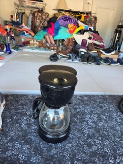 Black Drip Coffee Maker with Glass Carafe