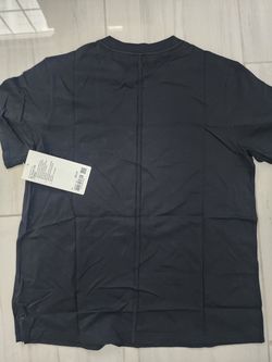 Lululemon All Yours Tee size 4 NWT black
