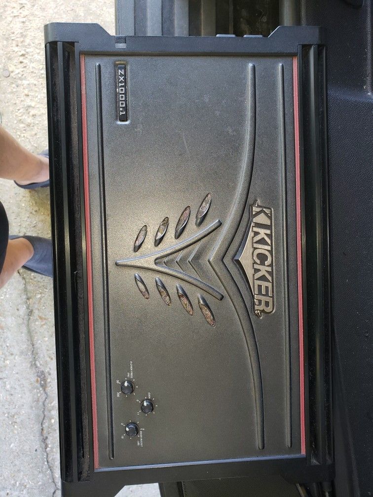 Kicker ZX1000.1 Bass Amp 