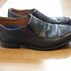 Clark’s Men’s or Teen’s  Whiddon Step Black Loafers Size 8