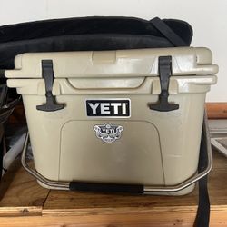 Yeti Cooler Bear Proof And Floats 12G Size