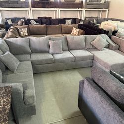 EXTRA BIG SECTIONAL $1399