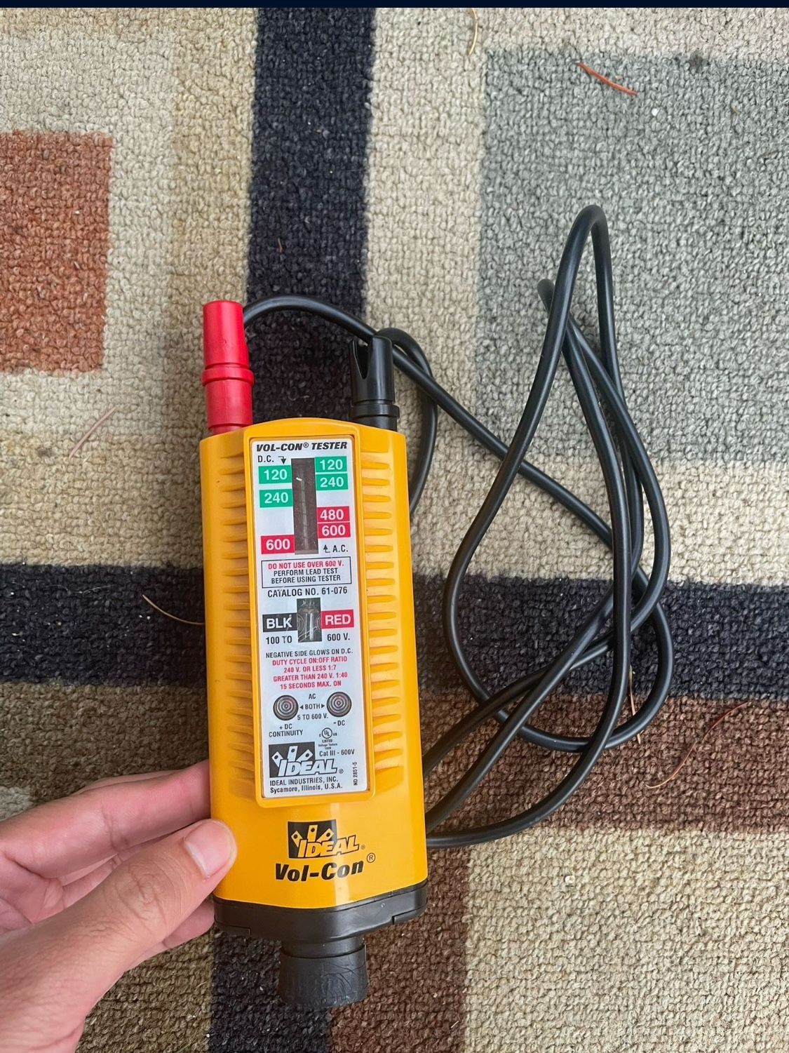 IDEAL Voltage continuity tester