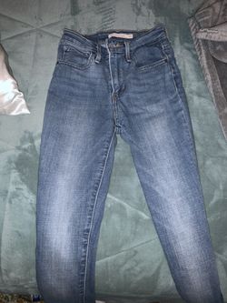 LEVIS SKINNY JEANS