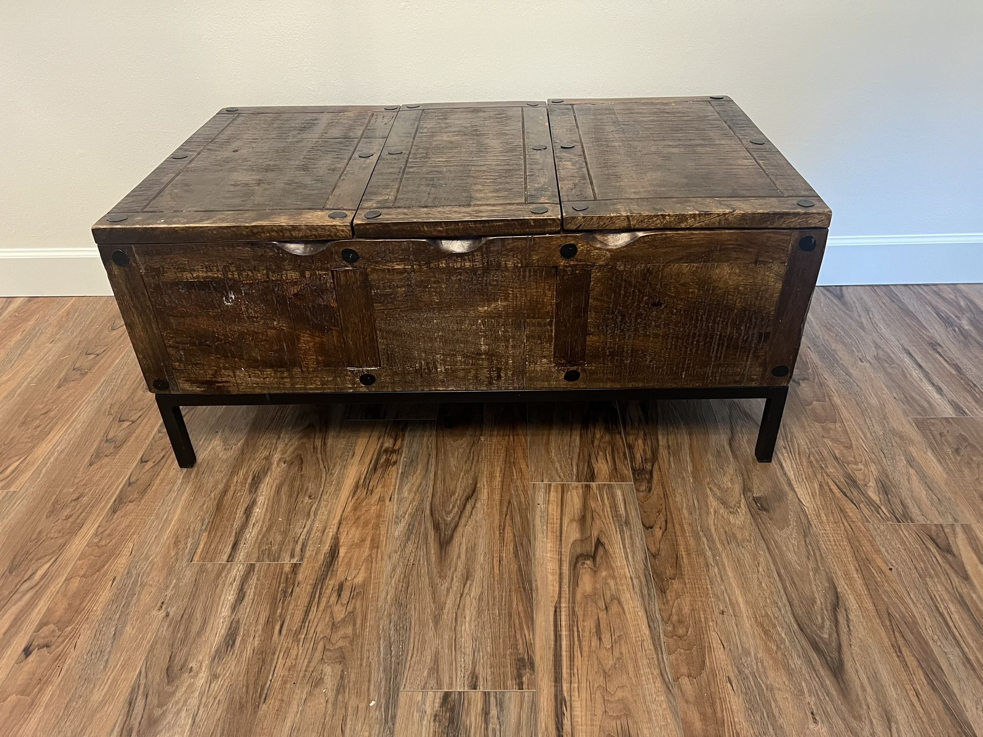 Table/coffee Table