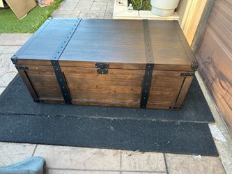 Coffee table with storage