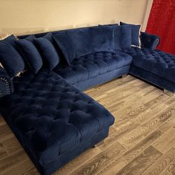 3 Piece Sectional , Royal Blue Velvet,$700 