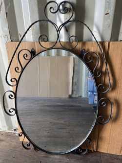Custom Made Mirror. 100% Iron. Amazing !! Like New!!