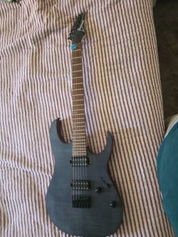Ibanez RG600 like new