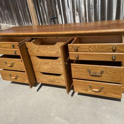 Long Dresser 